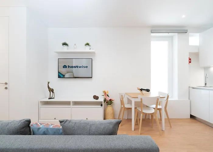 Host Wise - Sweet Sunny Flat With Balcony Daire *