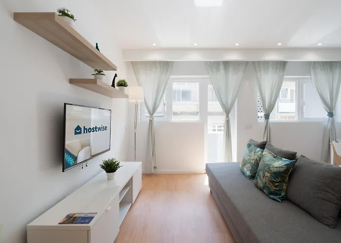 Host Wise - Sweet Sunny Flat With Balcony Daire Vila Nova de Gaia