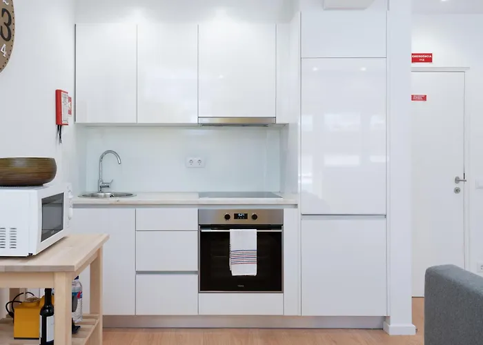 Host Wise - Sweet Sunny Flat With Balcony Daire Vila Nova de Gaia