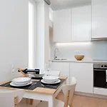 Host Wise - Sweet Sunny Flat With Balcony * Vila Nova de Gaia