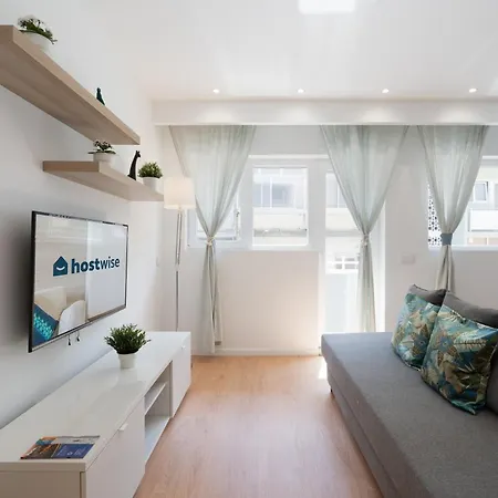 Host Wise - Sweet Sunny Flat With Balcony Апартаменты Вила-Нова-ди-Гая